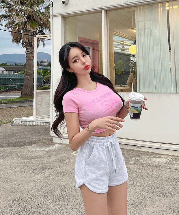 [🐰Cute without makeup] Bernie Cropped Short-Sleeved T-Shirt, Top